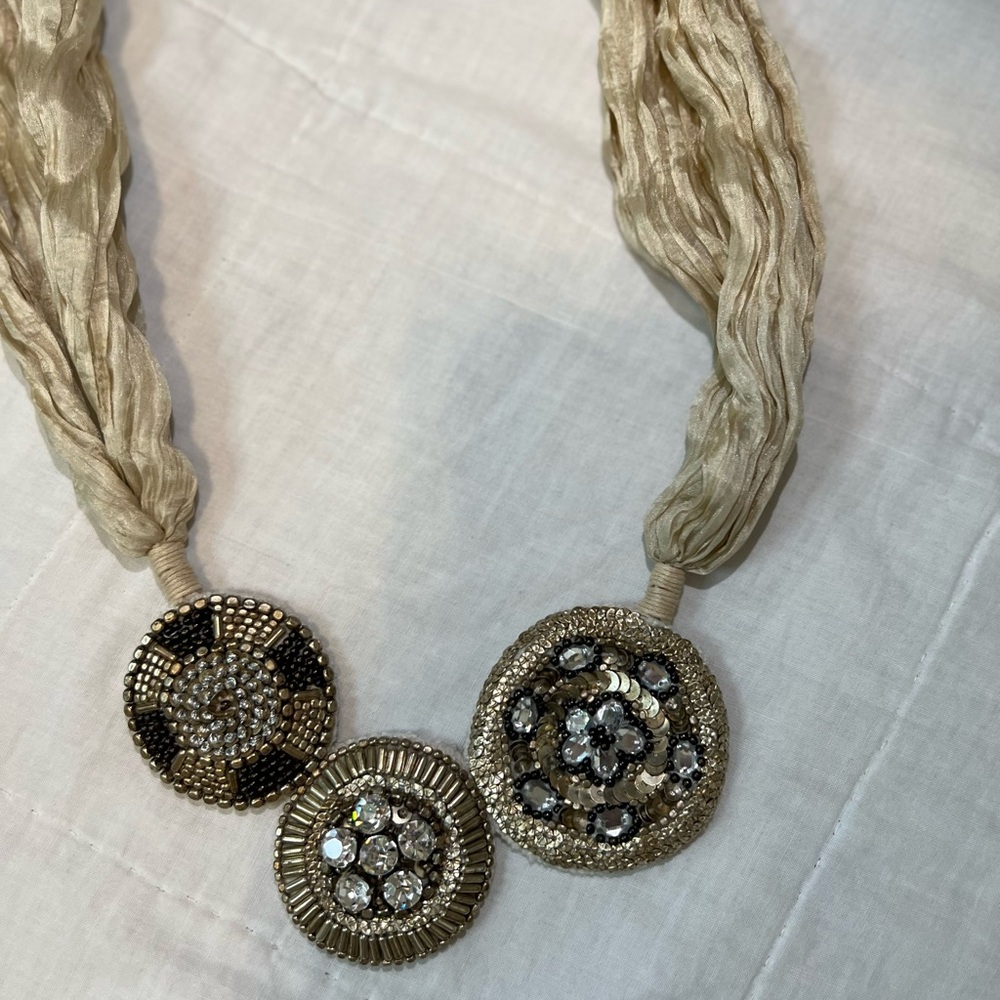 Elegant Liande Gold and Silver Beaded Necklace
